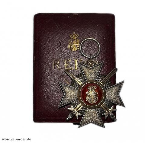 Reuß, Fürstlich Reußisches Ehrenkreuz, III. Klasse mit Schwertern, im Verleihungsetui