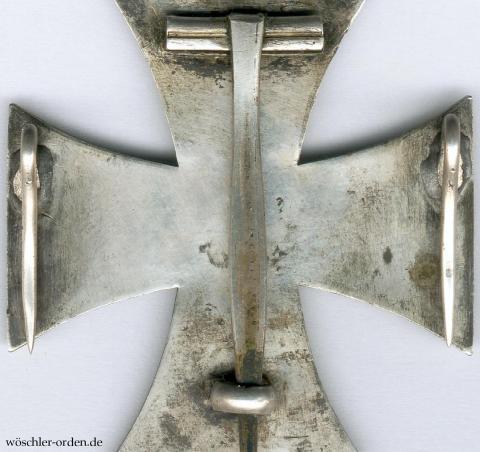 Preußen, Eisernes Kreuz 1914 I. Klasse, Zweitstück von J. Godet & Sohn, mit Haltehaken Preußen, Eisernes Kreuz 1914 I. Klasse, Zweitstück von J. Godet & Sohn, mit Haltehaken