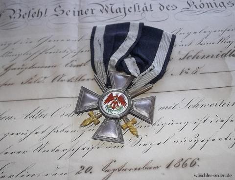 Preußen, Roter-Adler-Orden (5. Modell), IV. Klasse mit Schwertern (1. Ausgabe), mit Verleihungsurkunde (1866) Preußen, Roter-Adler-Orden (5. Modell), IV. Klasse mit Schwertern (1. Ausgabe), mit Verleihungsurkunde (1866)