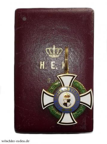 Hohenzollern, Fürstlicher Hausorden (3. Modell), Ehrenkomturkreuz (2. Ausgabe), im Verleihungsetui