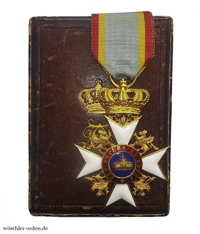 Mecklenburg-Schwerin, Hausorden der Wendischen Krone, Ritterkreuz, im Verleihungsetui, von Heinrich Rose