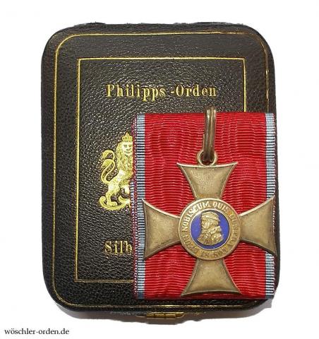 Hessen-Darmstadt, Philippsorden (2. Modell), Silbernes Kreuz (2. Ausgabe), im Verleihungsetui